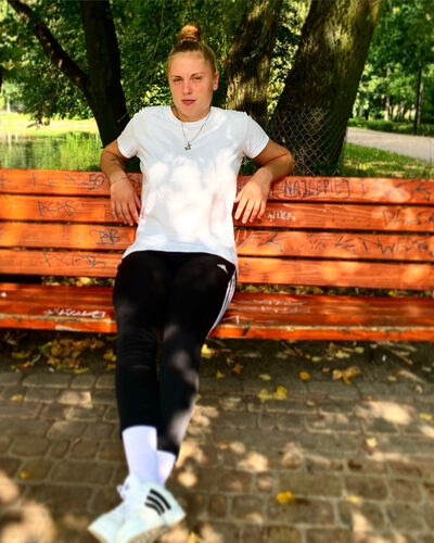  ,   Ilona, 22 ,   ,   , 