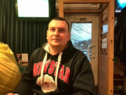  ,   Pavel, 45 ,  