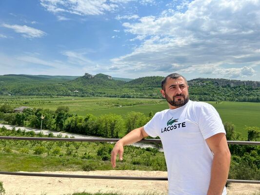  ,   Karim, 37 ,   ,   , c , 