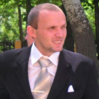  ,   Alex, 42 ,   