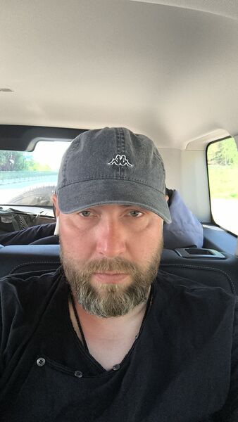  ,   Vladi, 44 ,   ,   