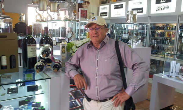  ,   Alex, 71 ,   ,   , c 