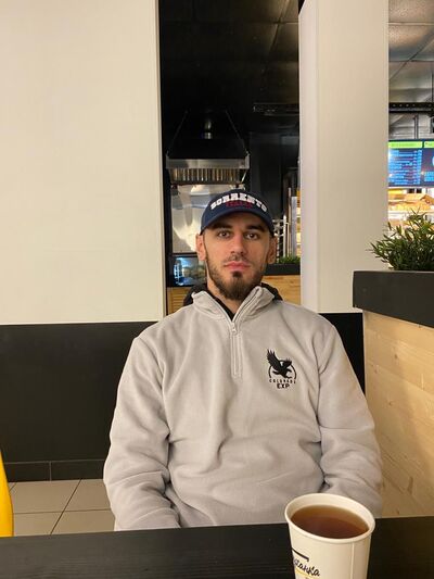  ,   Artur, 29 ,   ,   