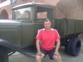 7671702  Viktor, 48 ,    