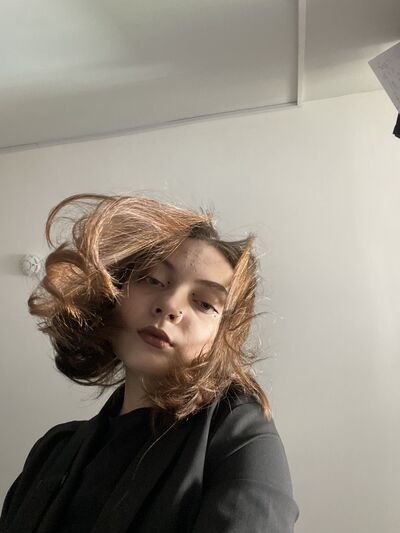  -,   Daria, 22 ,   ,   , c , 