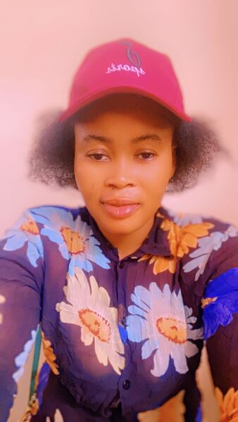  ,   Emelia, 28 ,   ,   