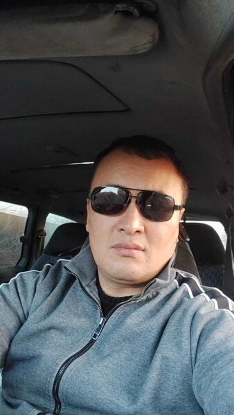  ,   Rinat, 40 ,   ,   