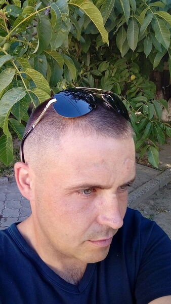  ,   Slavik, 37 ,   ,   , c 