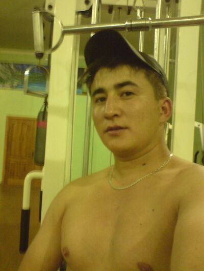  ,   Azat, 35 ,   