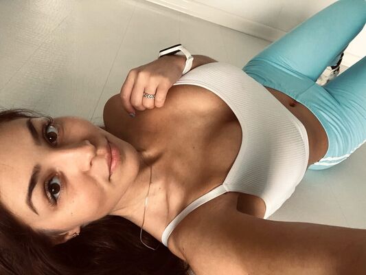  ,   Viktoria, 25 ,   ,   , c , 