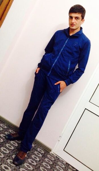  ,   Aram, 32 ,   ,   , c 