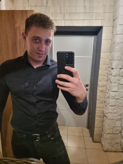  ,   Ilya, 27 ,  
