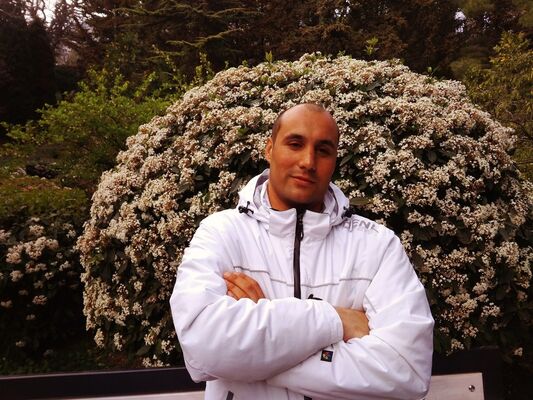  ,   Denis, 37 ,   ,   