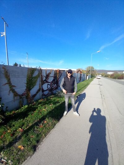  ,   Gio, 39 ,   ,   