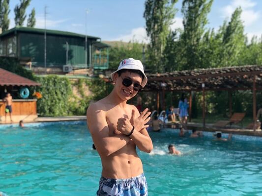  ,   Aziko, 27 ,  