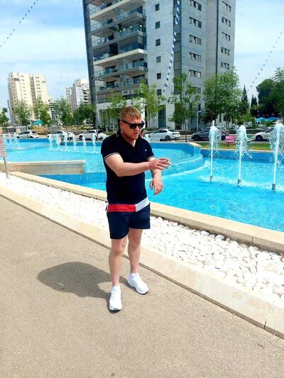  Rothschild,   Niku, 33 ,   ,   
