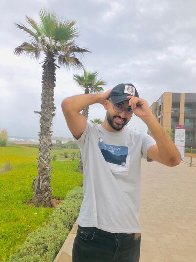  ,   Mokhtar, 28 ,   ,   , c 