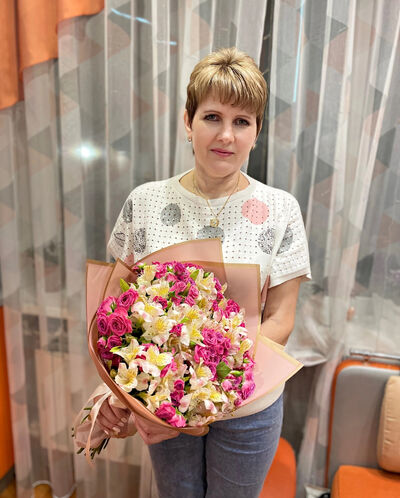  ,   Valentina, 57 ,   c 