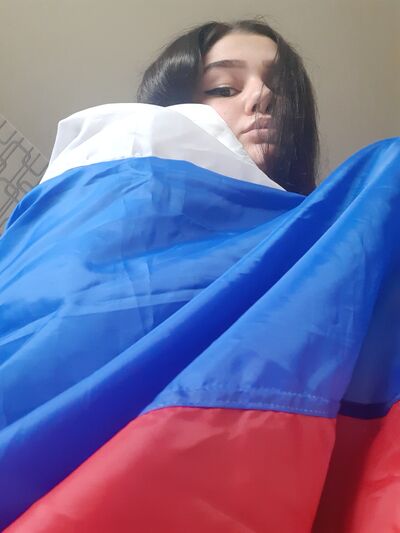  ,   Helena, 25 ,   
