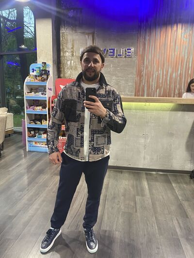  ,   Dav, 32 ,   ,   