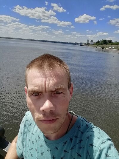  ,   Alex, 32 ,   c 