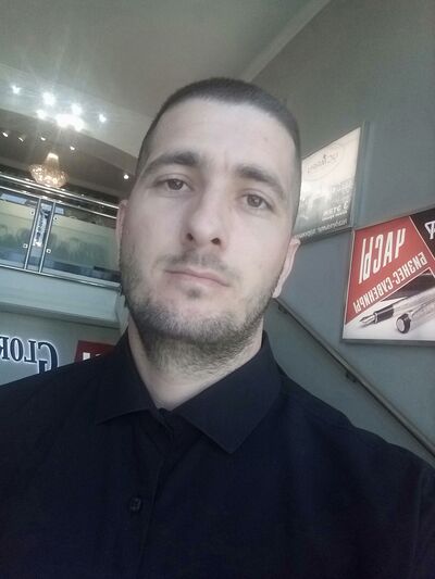  ,   NIKOLAS, 33 ,   