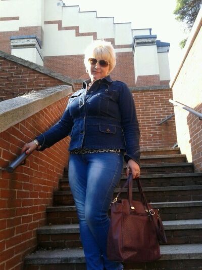  ,   Scarllet, 61 ,     , c 