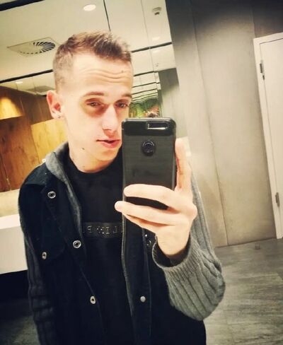  ,   Viktor, 25 ,   ,   , c 