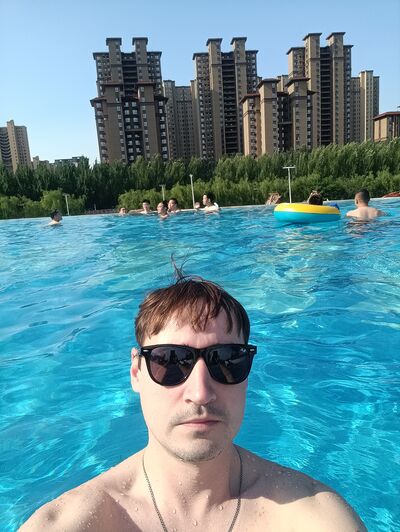  ,   Mickhail, 37 ,   ,   , c 