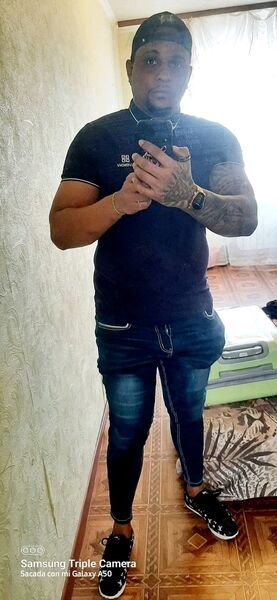  ,   Yulien, 34 ,   ,   