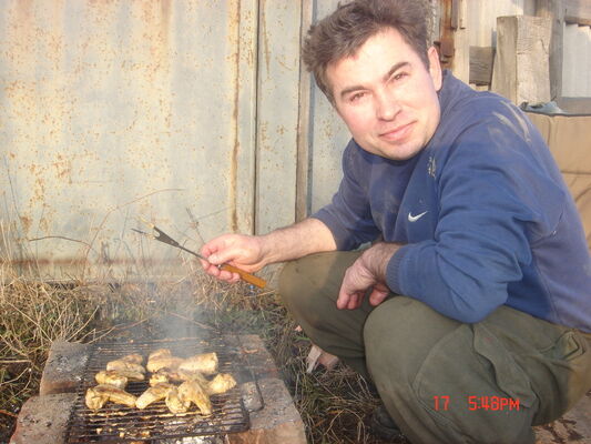  ,   Viktor, 49 ,     , c 