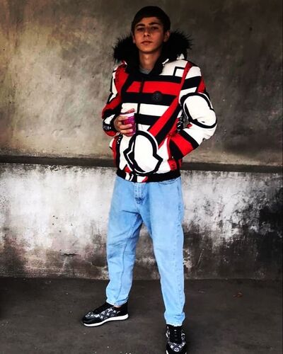  ,   Edmon, 21 ,   ,   