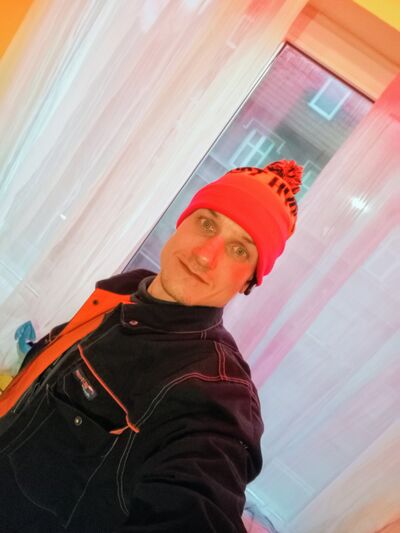  -,   Artur, 31 ,   ,   