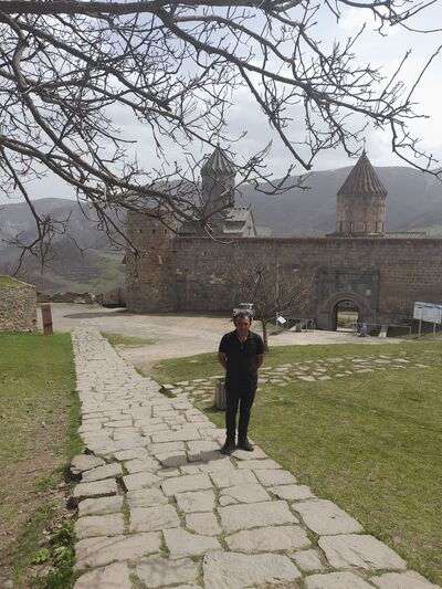  ,   Armen, 47 ,   ,   
