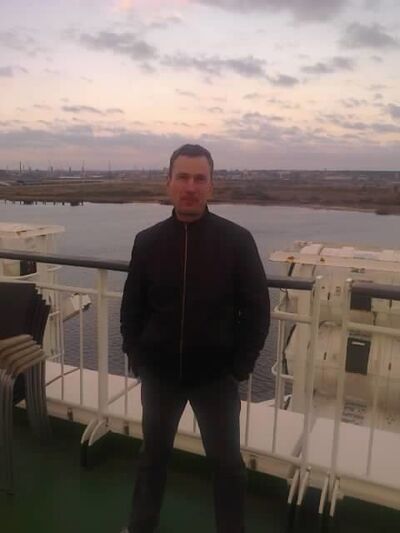  ,   Sergej, 49 ,   ,   , c 