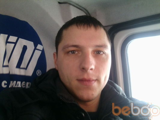   ,   Sacha, 40 ,   