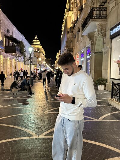  ,   Ali, 21 ,   ,   