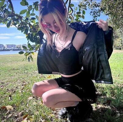  ,   Lilith, 20 ,   ,   , 