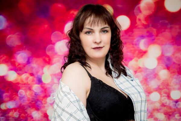  ,   Olga, 44 ,  
