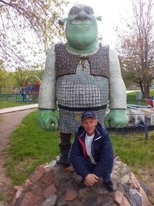  8522872  Sergej, 51 ,    