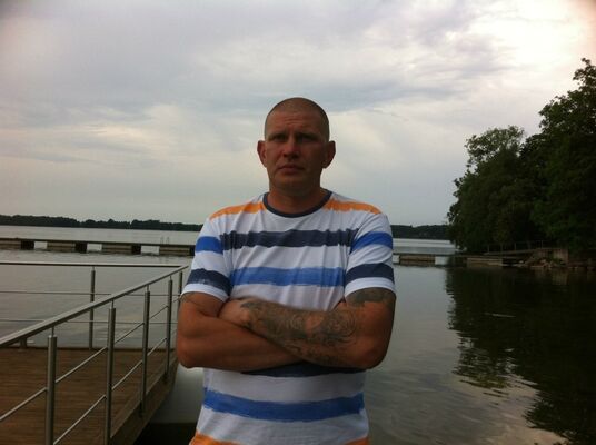  ,   Rony James, 52 ,   ,   , c 