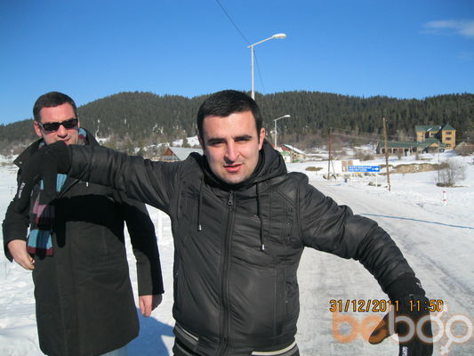  ,   Jefi, 44 ,  