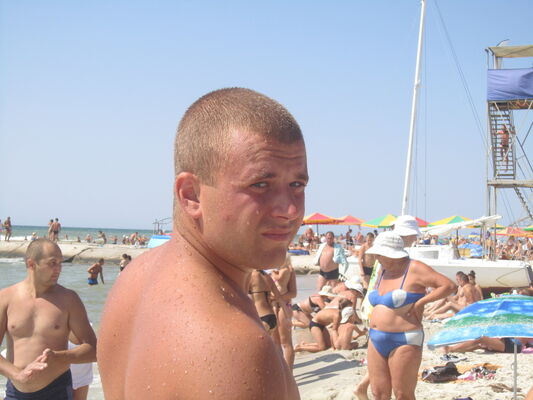  ,   Dimon, 39 ,  