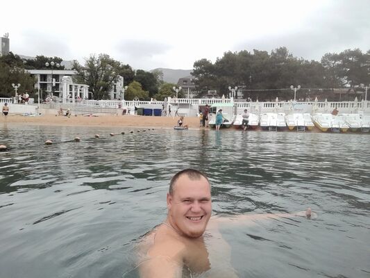   ,   Lev, 37 ,     , c , 