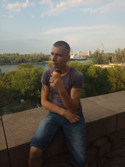  ,   Oleg, 35 ,   