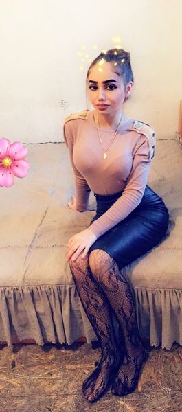  ,   Milana, 25 ,   ,   , c 