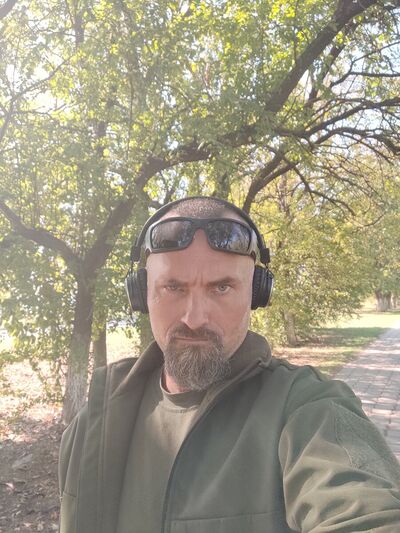  ,   Denis, 44 ,   ,   , c 