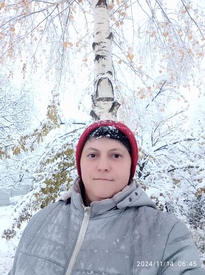  ,   Maria, 44 ,   c 