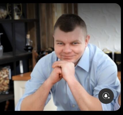  ,   Pavlo, 33 ,   ,   