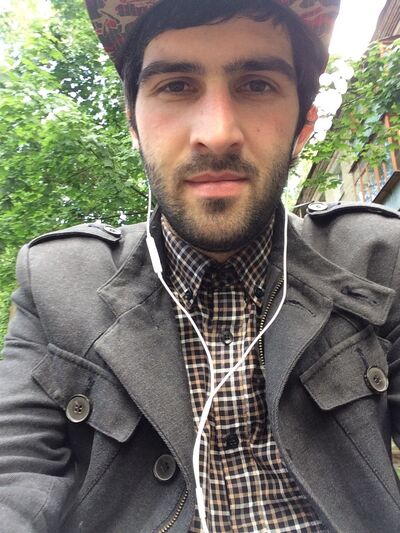  ,   Chak Prise, 34 ,   